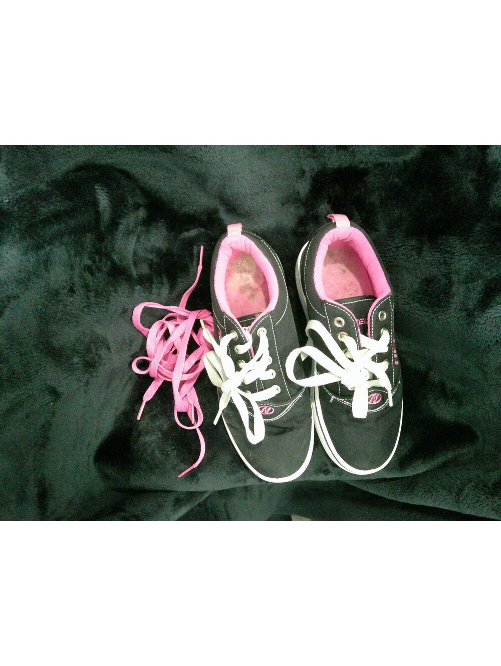 Heelys Black and Pink Kids' Shoes with Wheels Size US 3